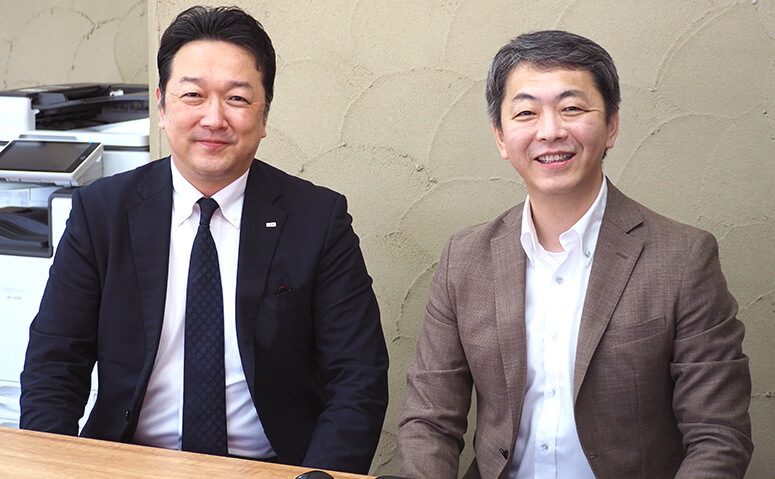 田岡社長(右)と「家族信託の相談窓口」森 久純
