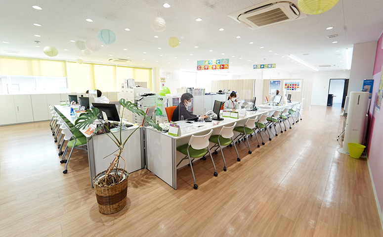 株式会社沢田工務店 エスティネット半田青山店のスタッフや雰囲気